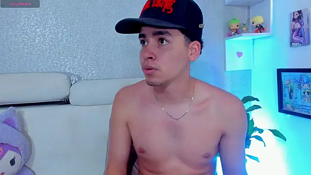 strong_rock69n Live XXX chat