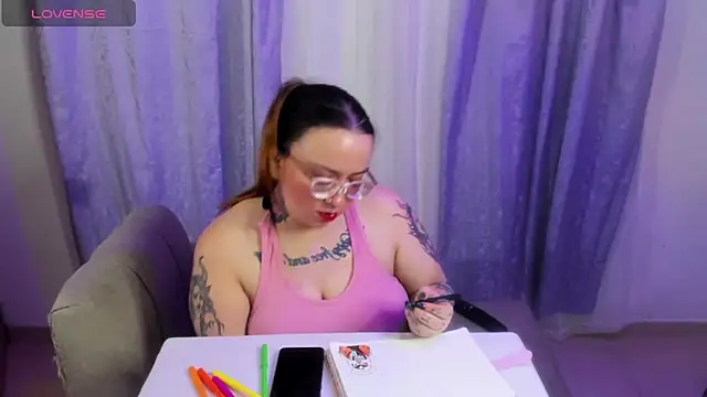 MiaYMolly Chat XXX in diretta