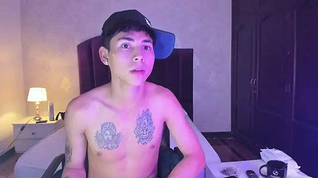XXX chat uživo modela Liam_Adamms