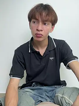 Ely_king Chat XXX in diretta
