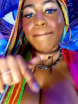 AmazonianMistress élő XXX-chatje