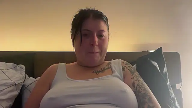 Czat XXX na żywo – LucyLou31