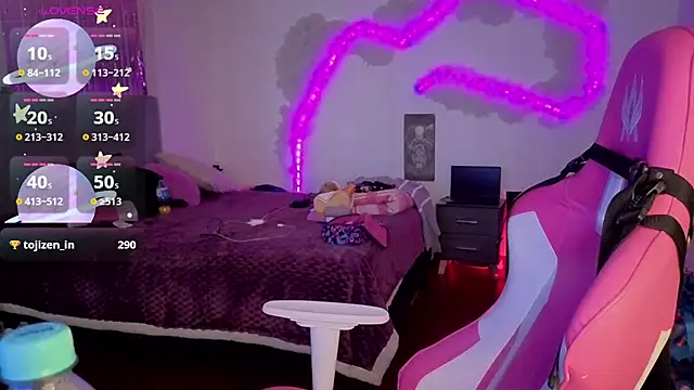 larah_uwu Live XXX-chat