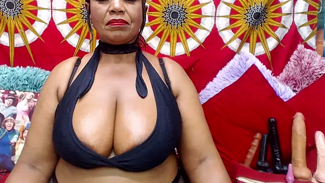 MATURExxxASS' Live XXX Chat
