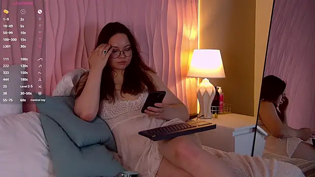 ShyMariam's Live XXX Chat