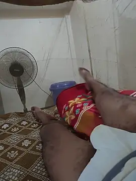 INDIAN_CHEESY-BOSS' Live XXX Chat