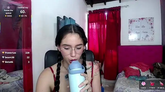 Živý XXX chat miley_blue_