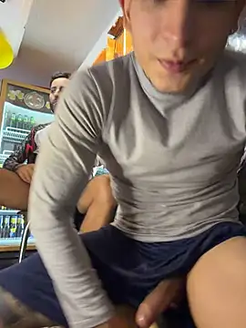 XXX chat uživo modela _Tomy08calderon