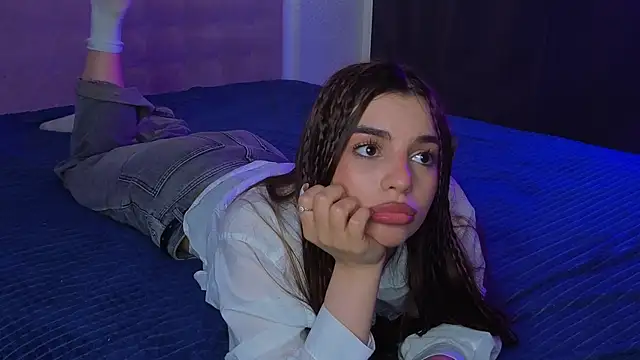 LauraHansil's Live XXX Chat