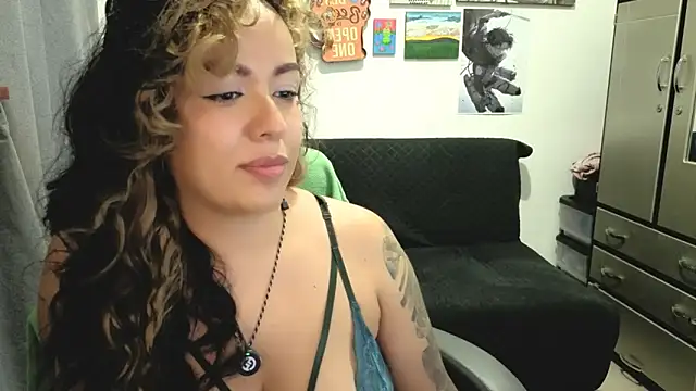 joan-star's Live XXX Chat