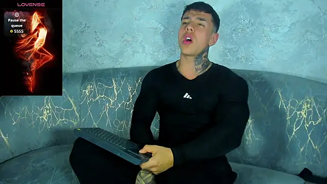 SalvatoreDmoren Live XXX chat