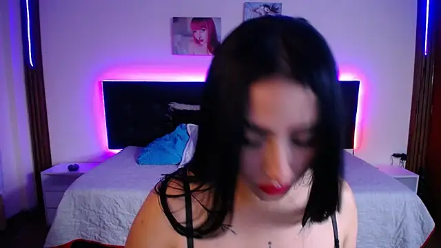 צ'אט XXX בשידור חי של SeleneMore
