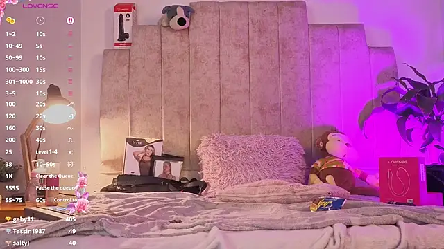 Emilly-hall Adlı Modelin Canlı XXX Sohbeti