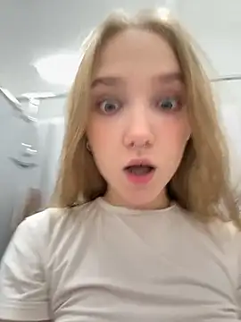 bambi_lu's Live XXX Chat