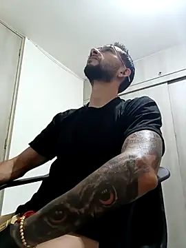 LukasScott_ Adlı Modelin Canlı XXX Sohbeti