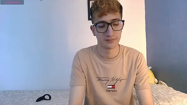 Erick_Taylor3 Adlı Modelin Canlı XXX Sohbeti
