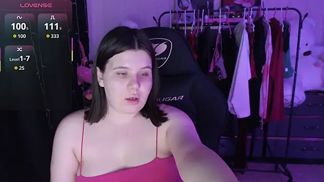 AmyVibess Chat XXX in diretta