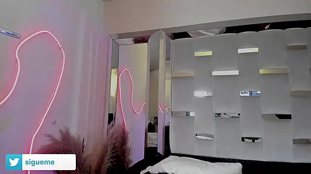 Živý XXX chat Sara_Foxx1