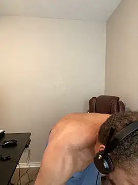 Fathero1time Adlı Modelin Canlı XXX Sohbeti