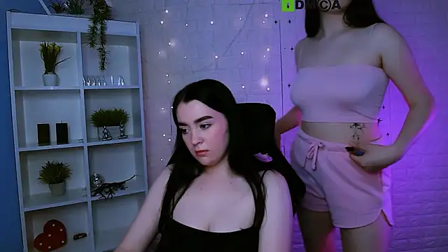 monica_xcx: απευθείας συνομιλία ΧΧΧ