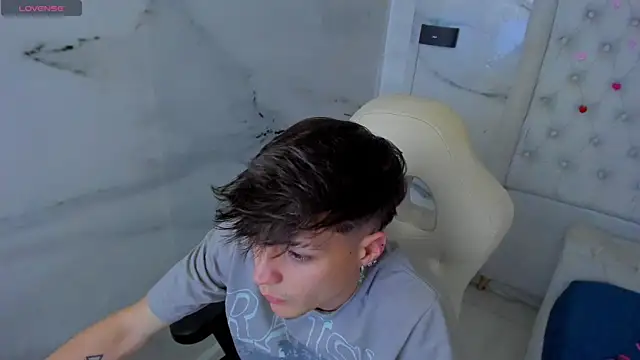 XXX chat uživo modela stonne69