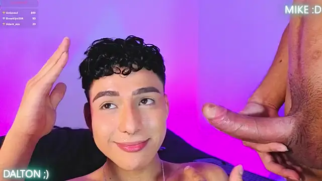 Czat XXX na żywo – Mike_Benelli