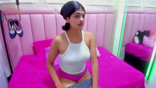 צ'אט XXX בשידור חי של velvet_girll