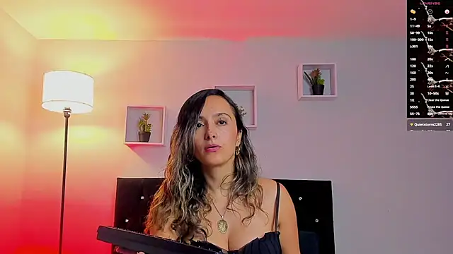 Victoria_Rose_ 即時 XXX 聊天
