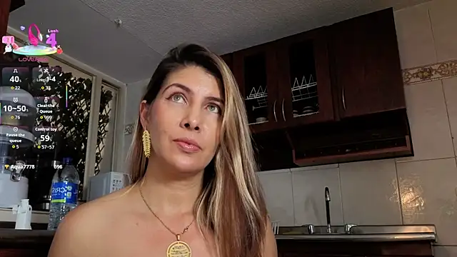 צ'אט XXX בשידור חי של scarlett_moore