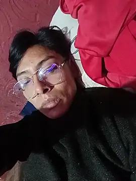 XXX chat uživo modela AlexxEngine