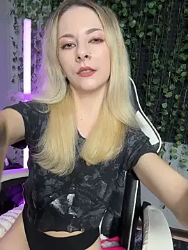 Eva_Kit Adlı Modelin Canlı XXX Sohbeti
