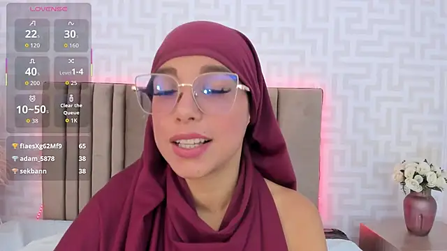 XXX chat uživo modela naishaa_