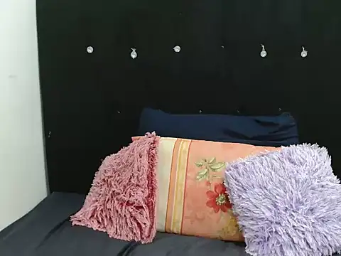 XXX chat uživo modela SEXYKENNY22