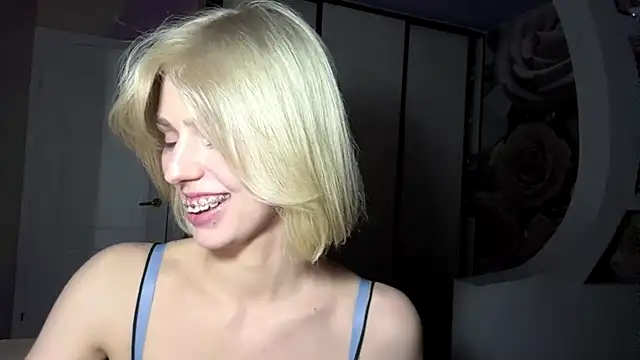 ScarlettRosy's Live XXX Chat