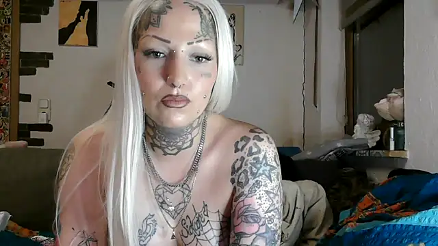RoxxyInk – Live XXX-chat