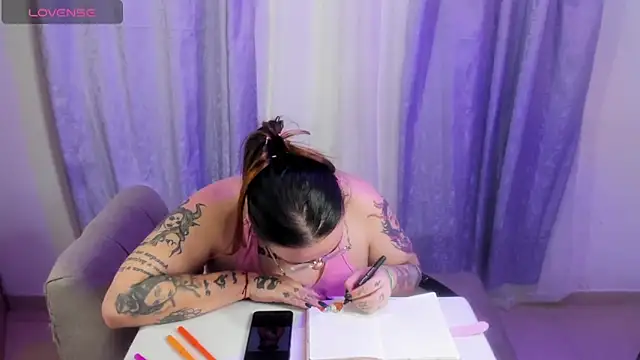 MiaYMolly Chat XXX live