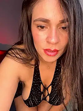 Vaiolett-t Adlı Modelin Canlı XXX Sohbeti