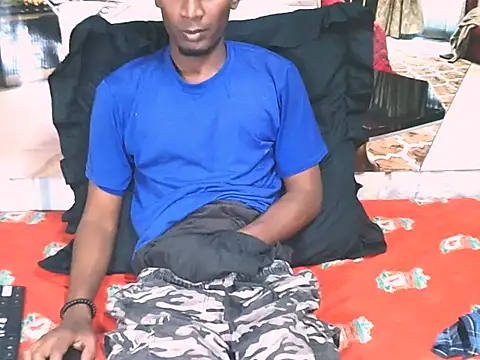 XXX chat uživo modela IndianThuggin