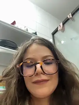 Tallulah_Kinky Adlı Modelin Canlı XXX Sohbeti