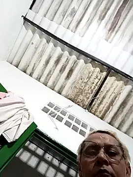عرض كام Ferenato