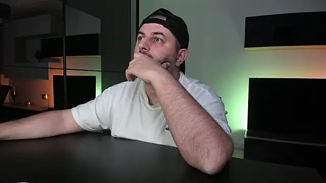 Chatroom XXX en direct de DravenPeak