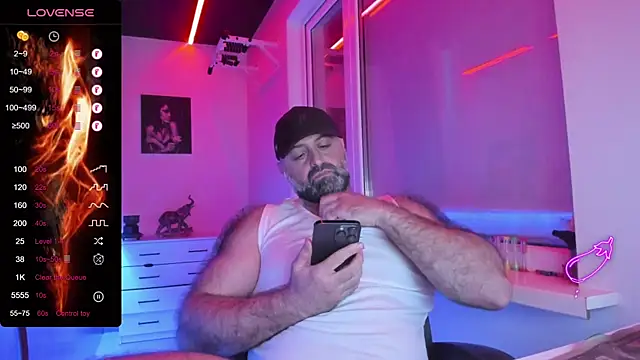 Chat XXX Live HAIR-MAN