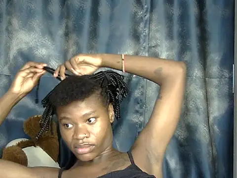 sweetblackbeauty001 Adlı Modelin Canlı XXX Sohbeti