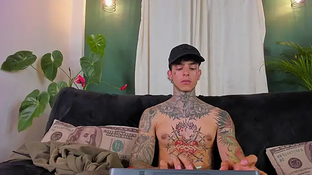 Aron_ford's Live XXX Chat