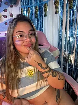 Lindalatina2001 라이브 XXX 채팅