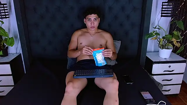 Rayan_Choi élő XXX-chatje