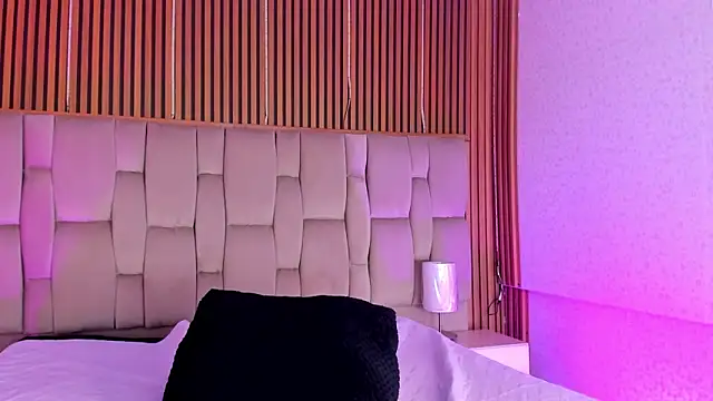 Eli_Sanders élő XXX-chatje