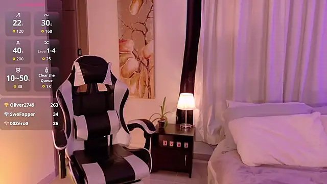ChloeMoreti's Live XXX Chat