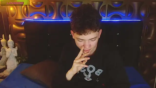 cruz_dante Chat XXX live