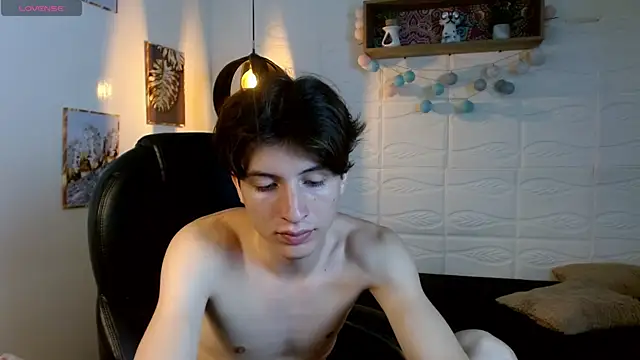 Онлайн чат XXX Marcoviolet
